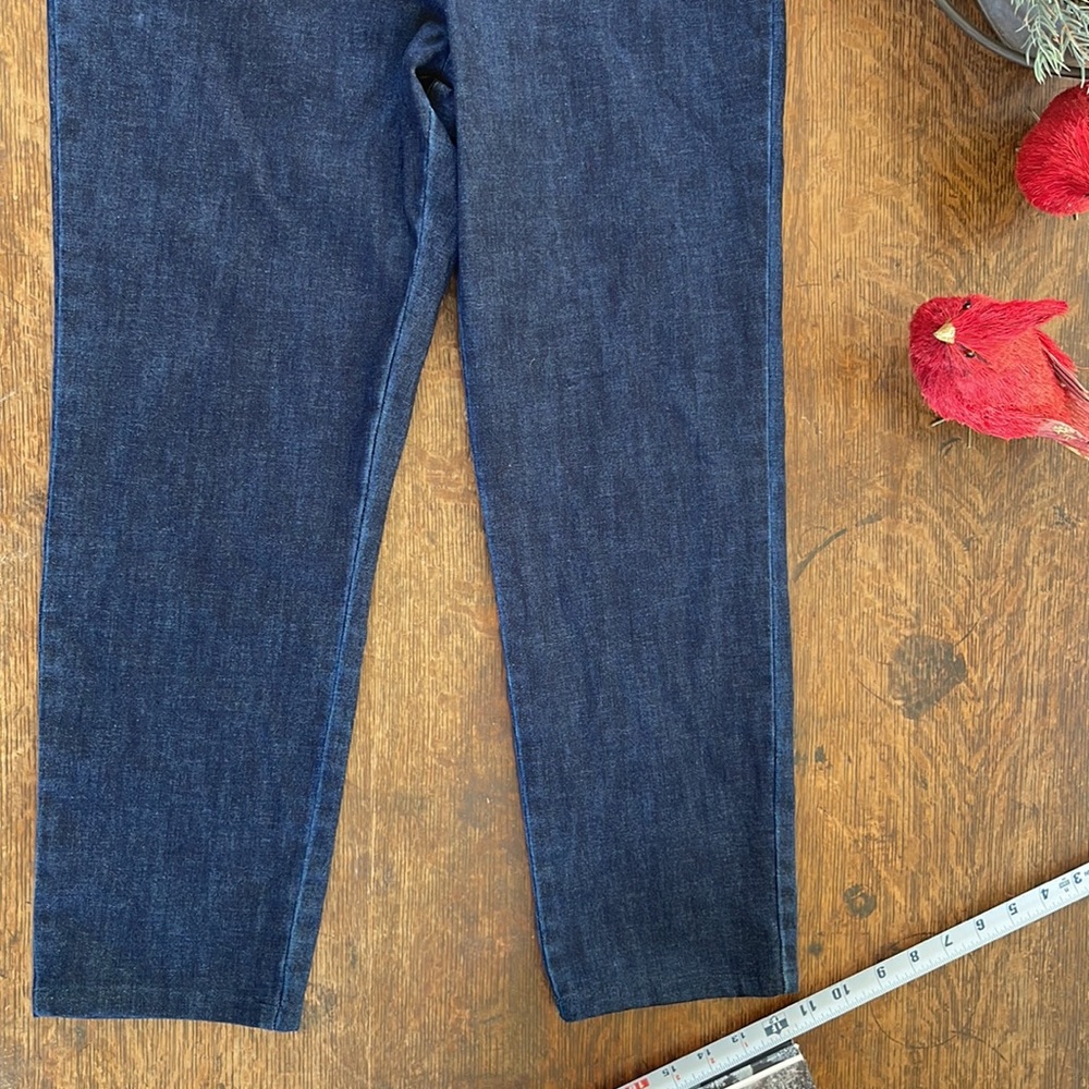 😊. NEW!  SOFT SURROUNDINGS cropped jeans. - Picture 3 of 5